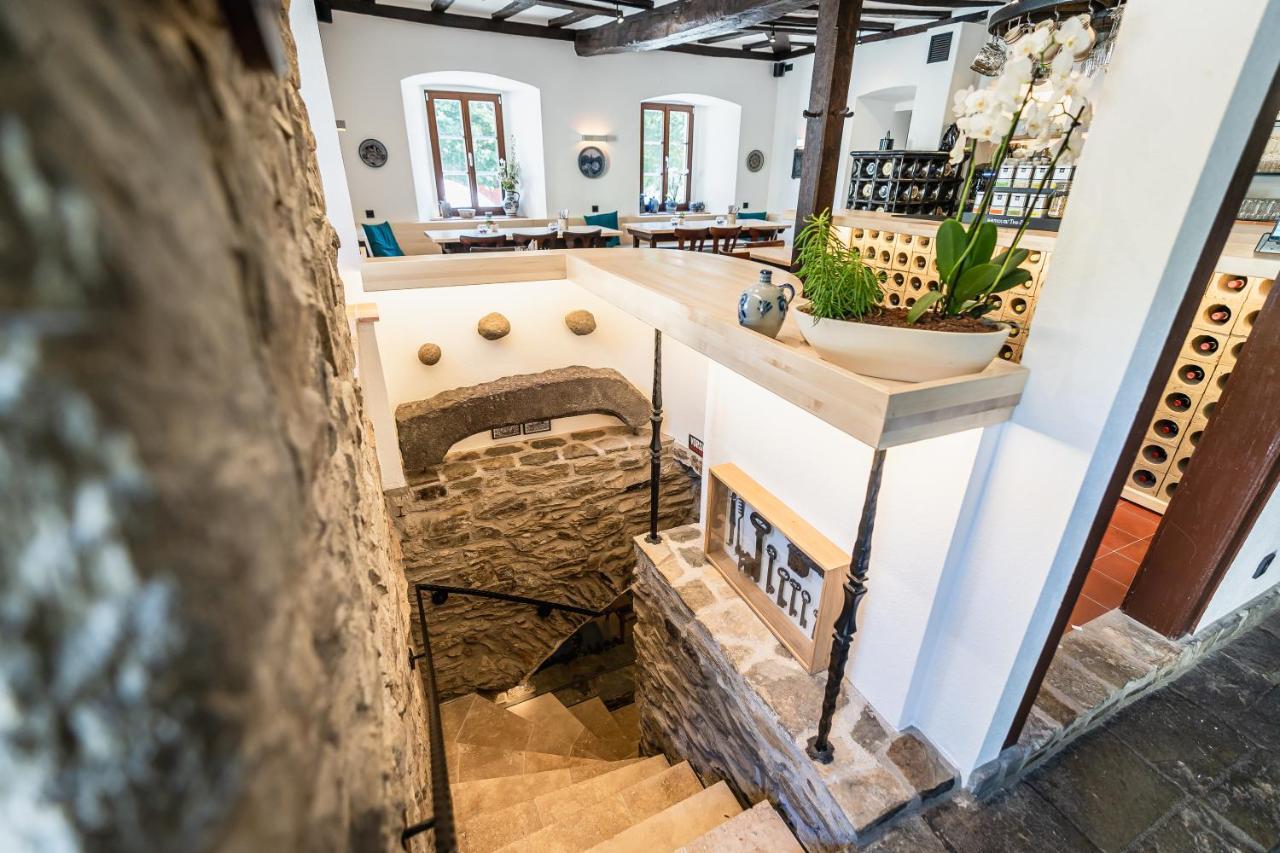 Landgasthof Zur Burg Grenzau Хёр-Гренцхаузен Экстерьер фото